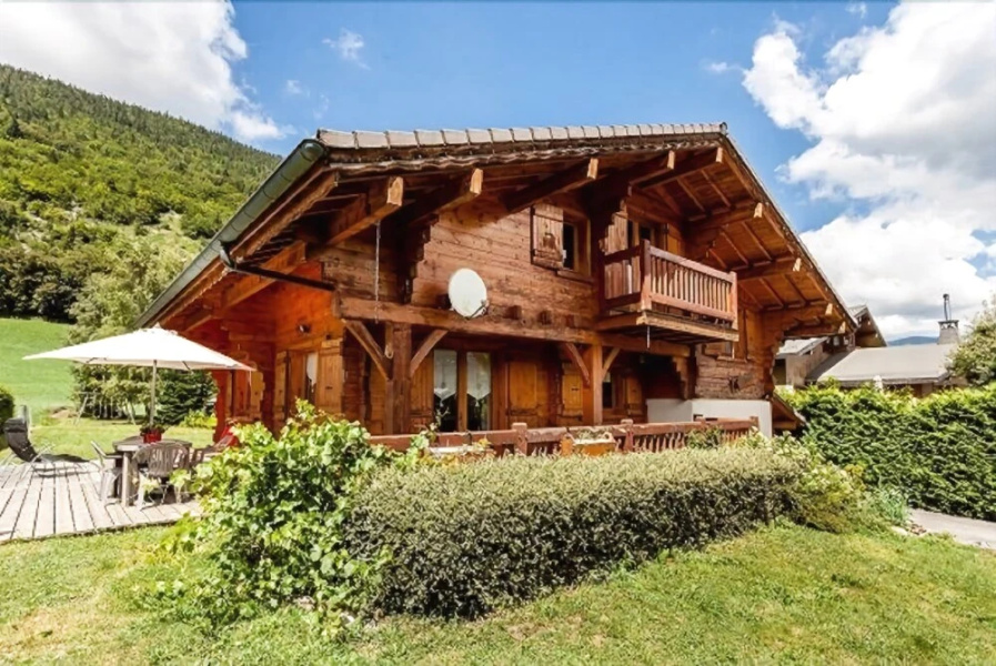 The Red Yeti Lodge
