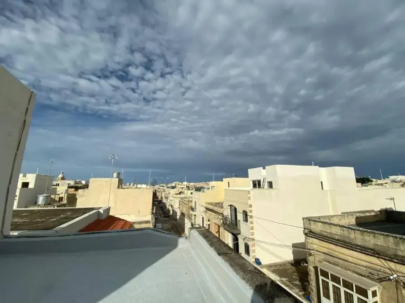 May Flower: Modern Flat close to Airport/Bus Stops