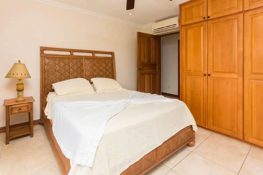 Luxury 4th-floor Suite With Pool and Endless Ocean Views