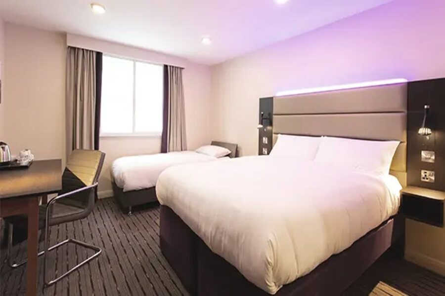 Premier Inn Luton South - M1 J9