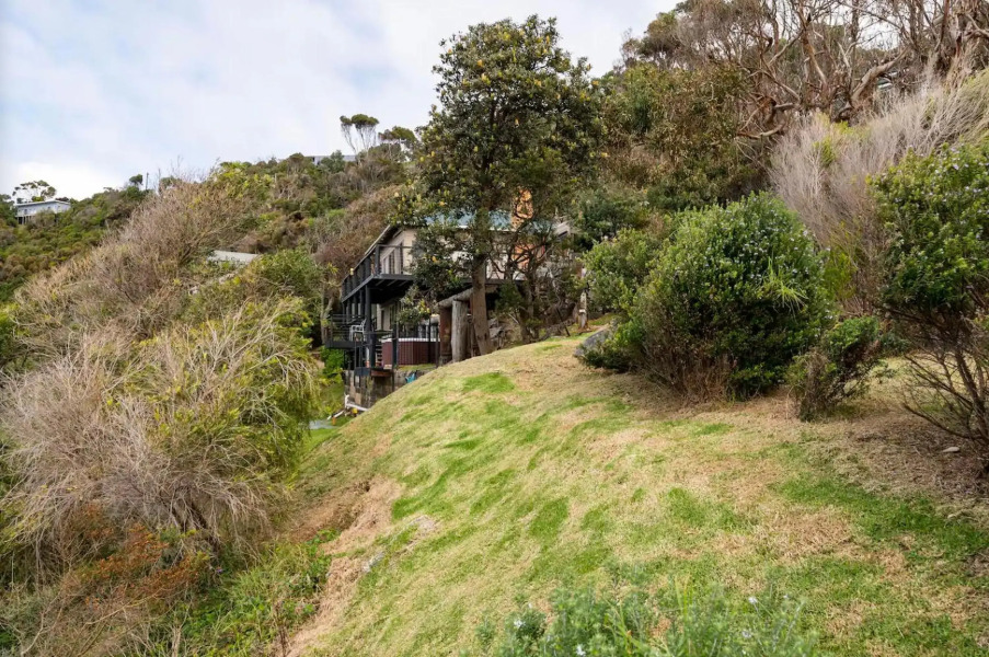 Y Vue - Beachside Apartment with Ocean Views