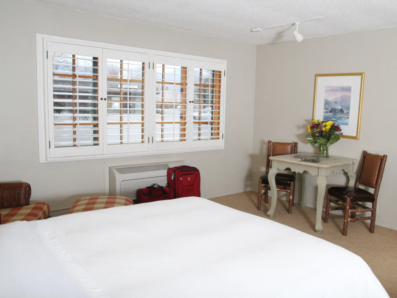 The Lodge at Riverside