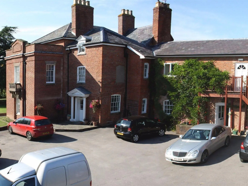 Elm Lodge