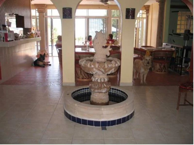 La Puerta Violeta Guest House & Spa