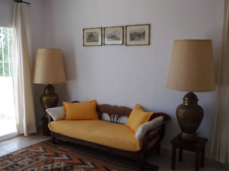 032 Villa Albardanera