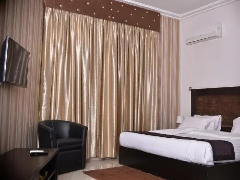 The Fabs Hotel Zaria