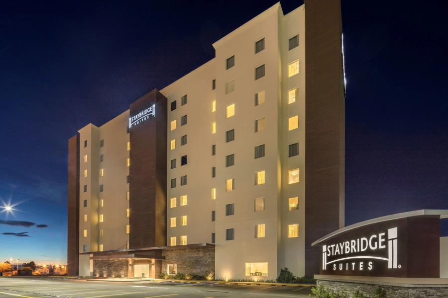 Staybridge Suites Irapuato by IHG