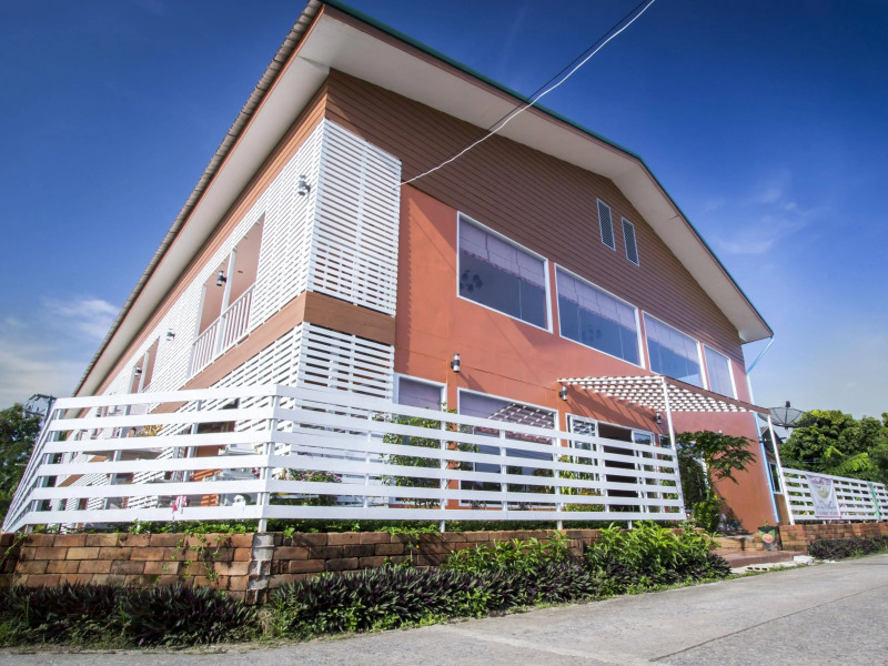 OYO 359 Golden Nakara Place (Vaccinated Staff)