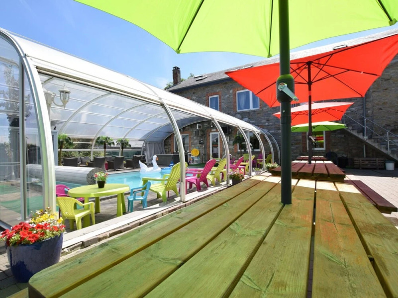 Pleasant Holiday Home with Sauna And Jacuzzi in Courtil