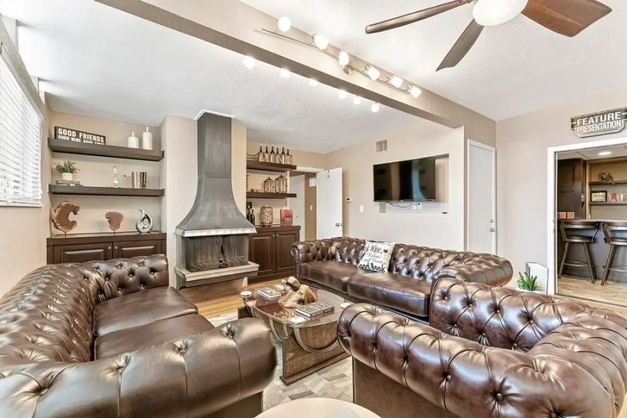 Large Luxury Home W/pool, Hot-tub, Grill/bar, &cin