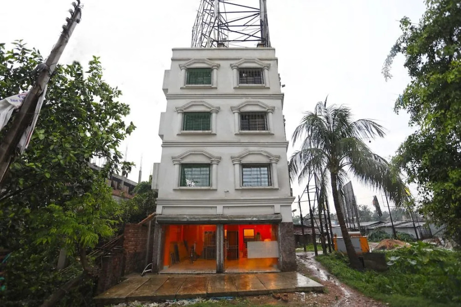 OYO 16058 Classic Inn