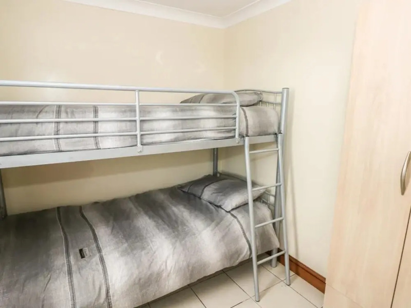 Charming 3-bed Chalet in Kidwelly