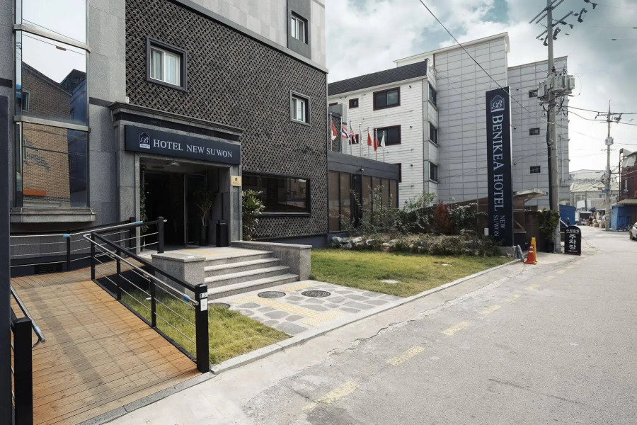 New Suwon Tourist Hotel