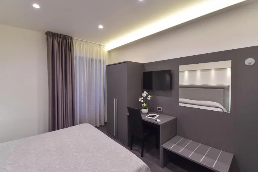 Pompei Inn Ruins Luxury Suites