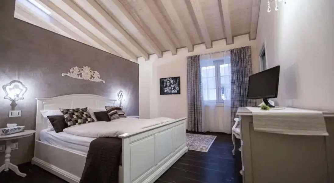 B&B Rossodisera