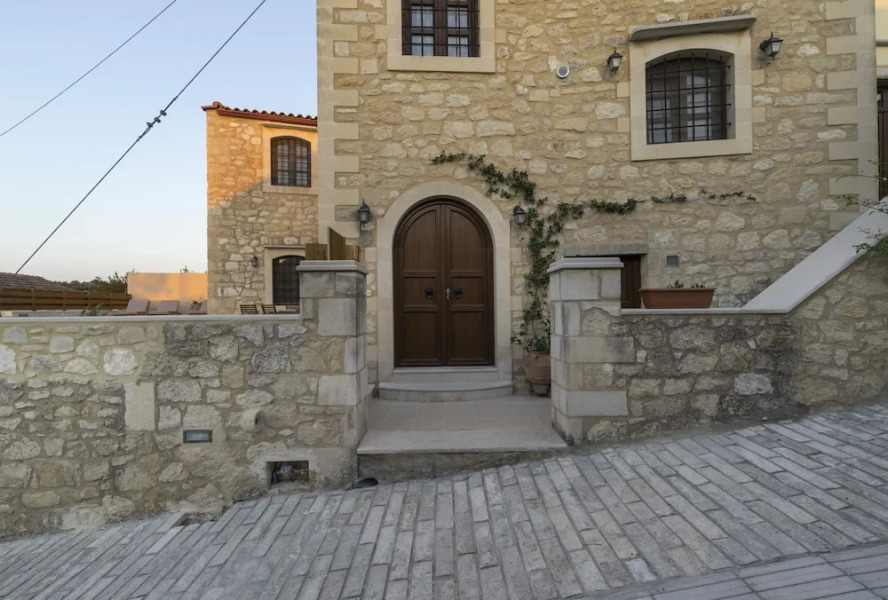 Traditional Apartments Kaladare