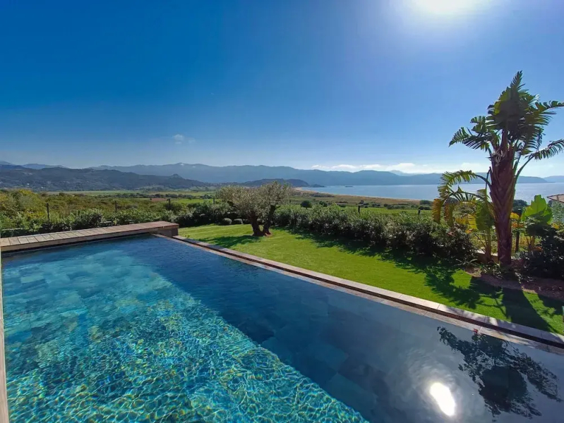 Villa Riposu Jacuzzi Pool Beach Access on Foot