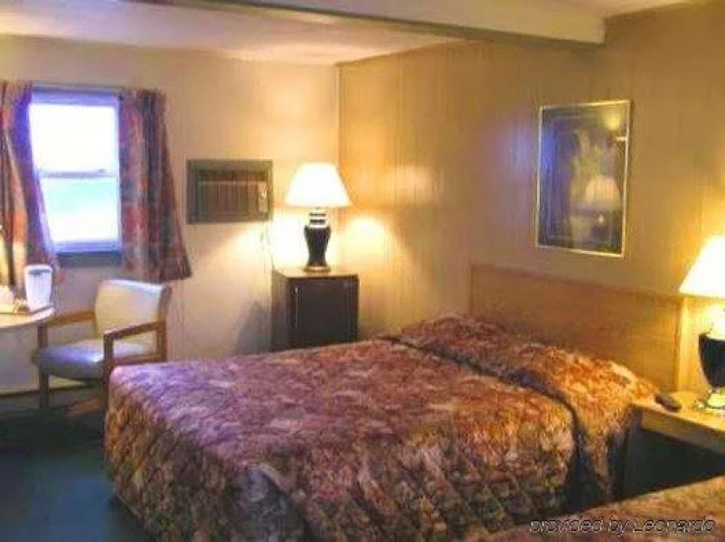 Watertown Budget Inn