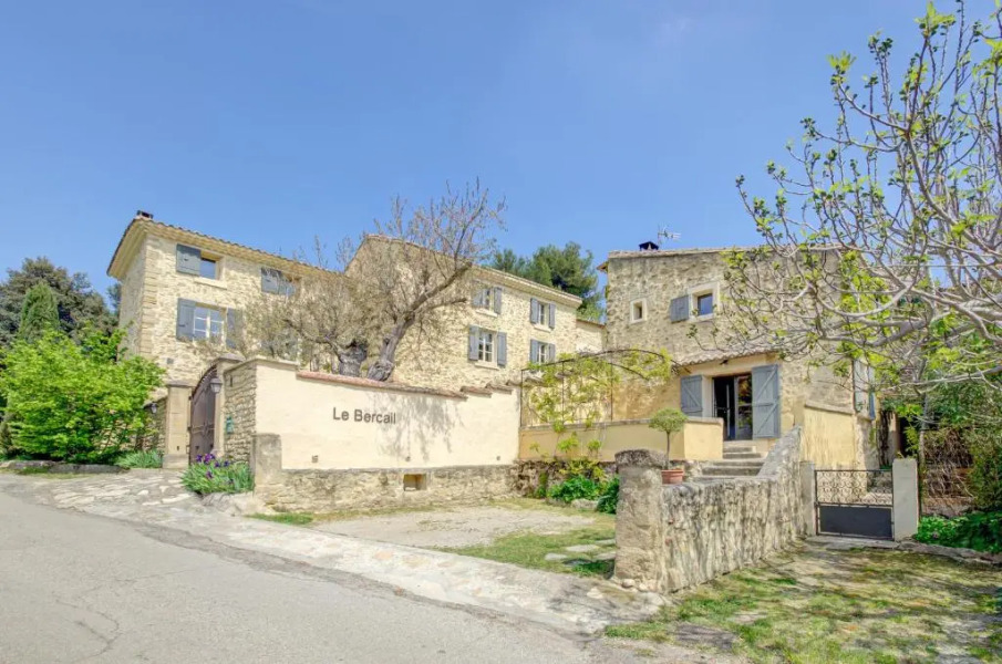 Le Bercail