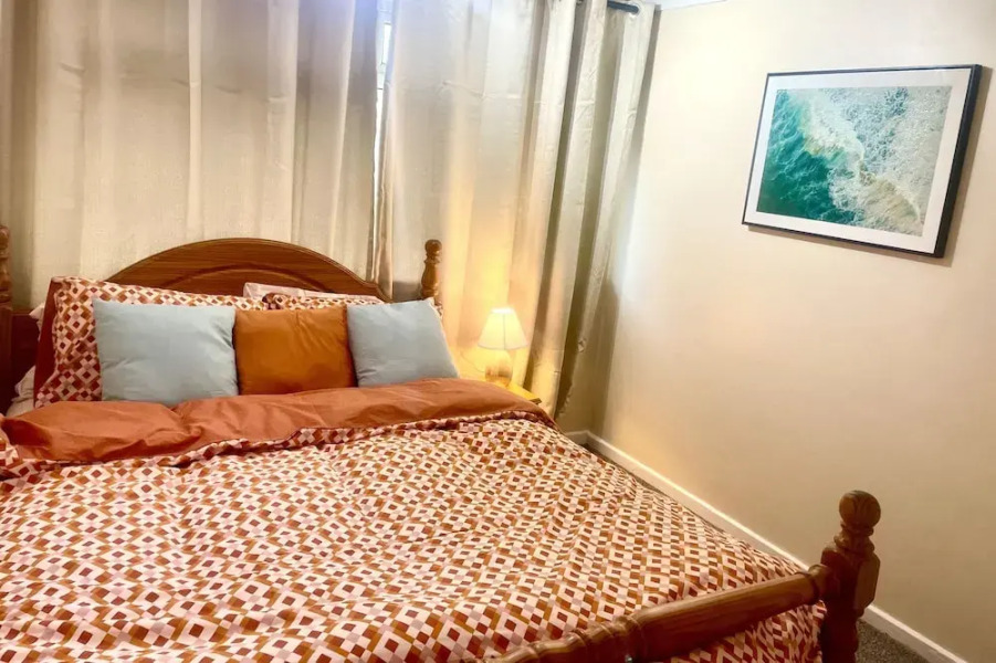 Elegant 3Br w/ Free Parking, Garden, Pet Friendly