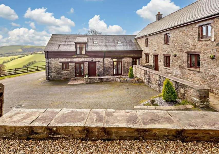 Beacons View Farm Cottages