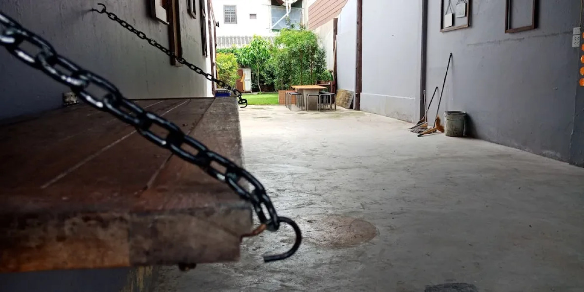 Vintage Wooden House 177