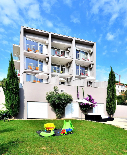 BRETIA apartments & more