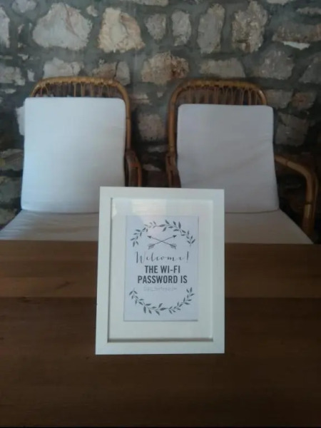 D HOUSE authentic Zlarin house, relaxing courtyard and terrace