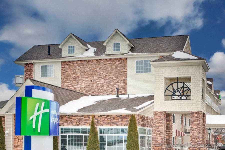 Holiday Inn Express Mackinaw City by IHG