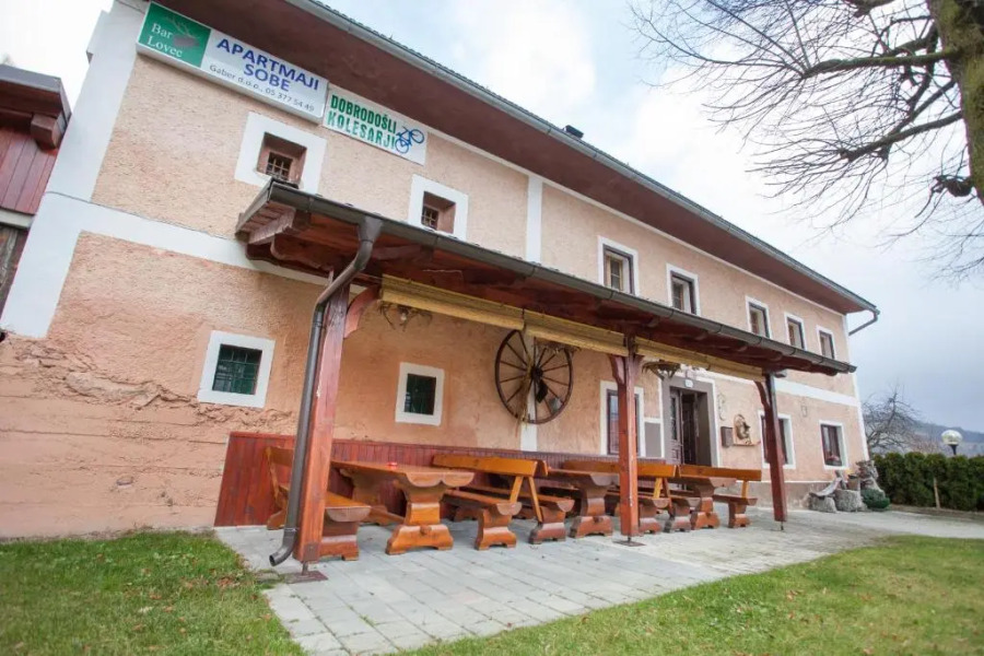 Apartments Bar Lovec