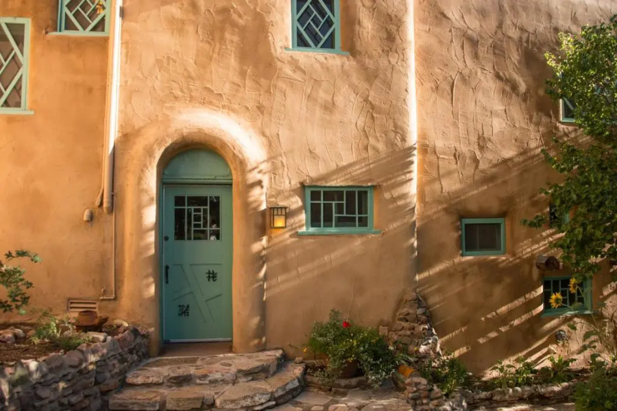 Inn Of The Turquoise Bear