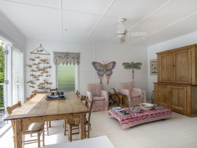 Oriole Street Cottage