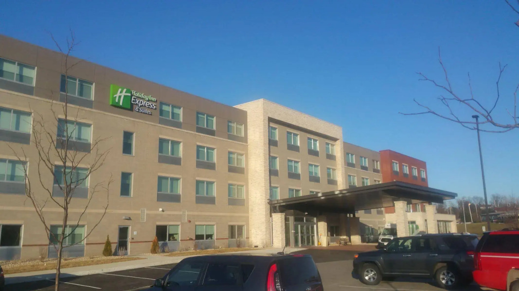 Holiday Inn Express & Suites Madison by IHG