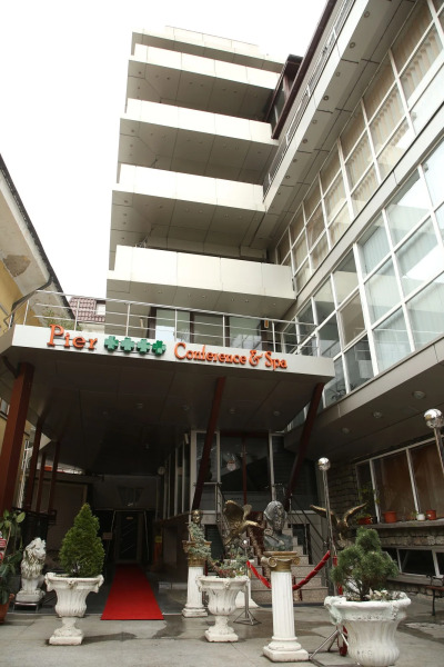 Grand Pier Hotel Old Town