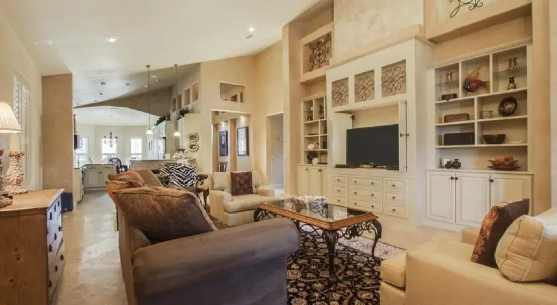 Kingfisher Beach House by Vacation Rental Pros