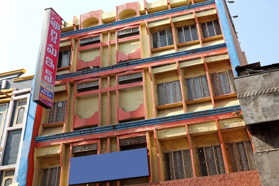 SPOT ON 84765 Poornima Inn