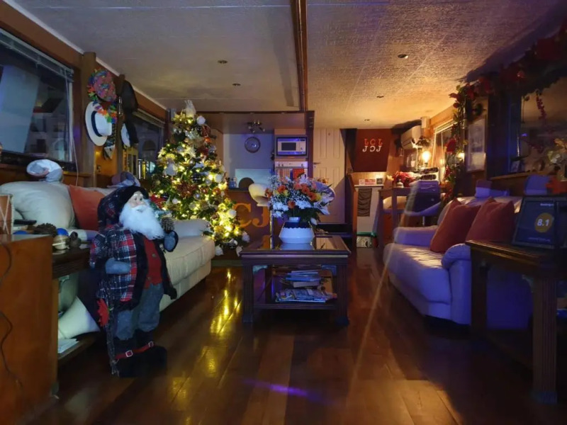 Jasmine Coral Jay Boutique Botel