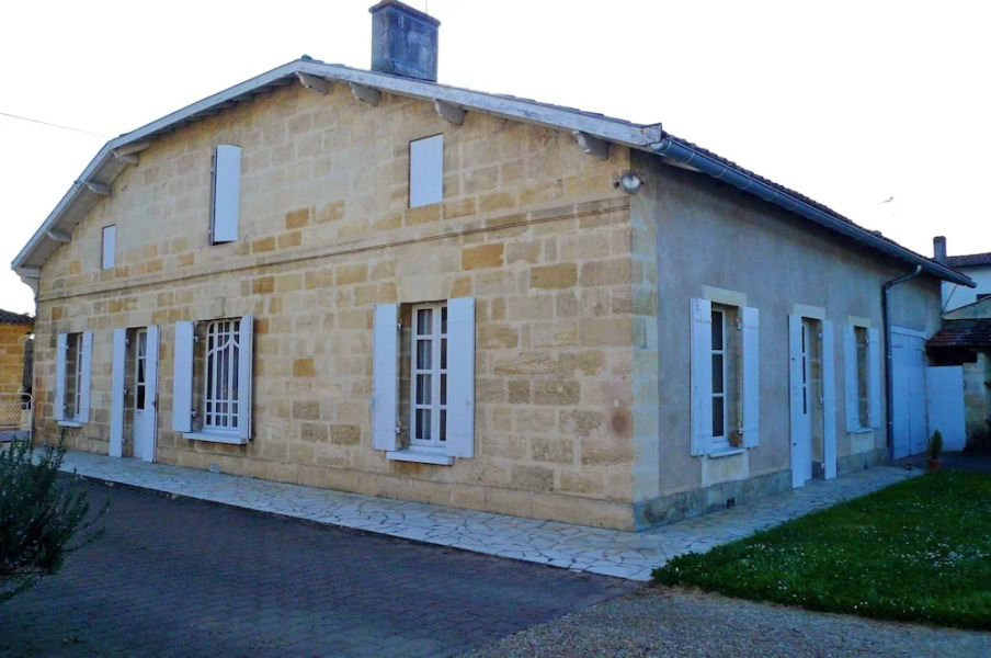 House With 4 Bedrooms in Castillon-la-bataille, With Enclosed Garden a