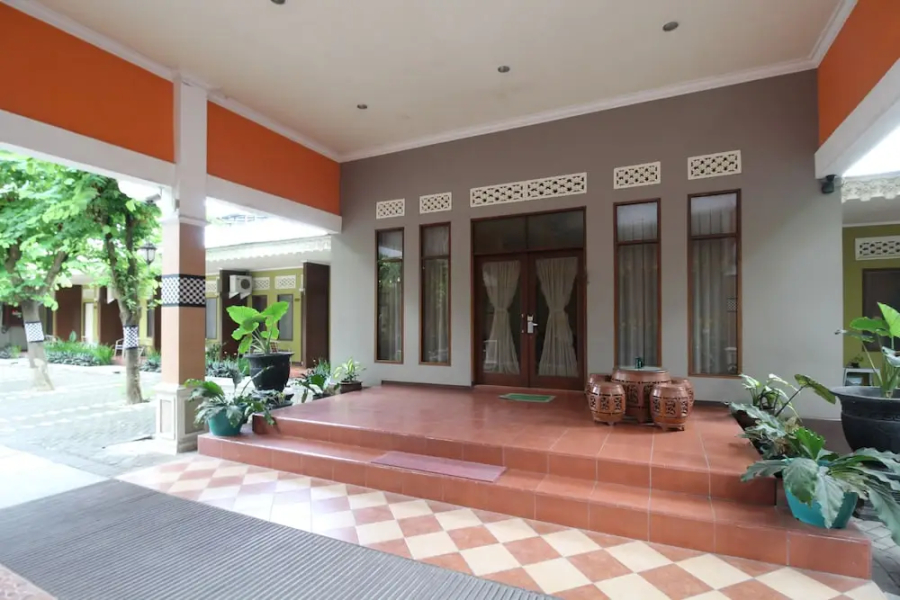 Airy Dimoro Batanghari Blitar