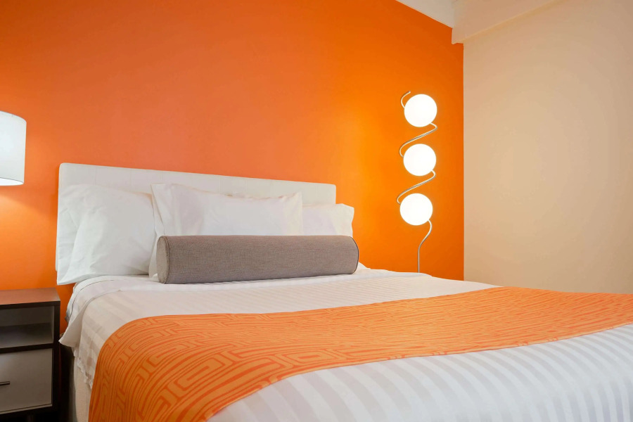 Howard Johnson Hotel by Wyndham Toms River