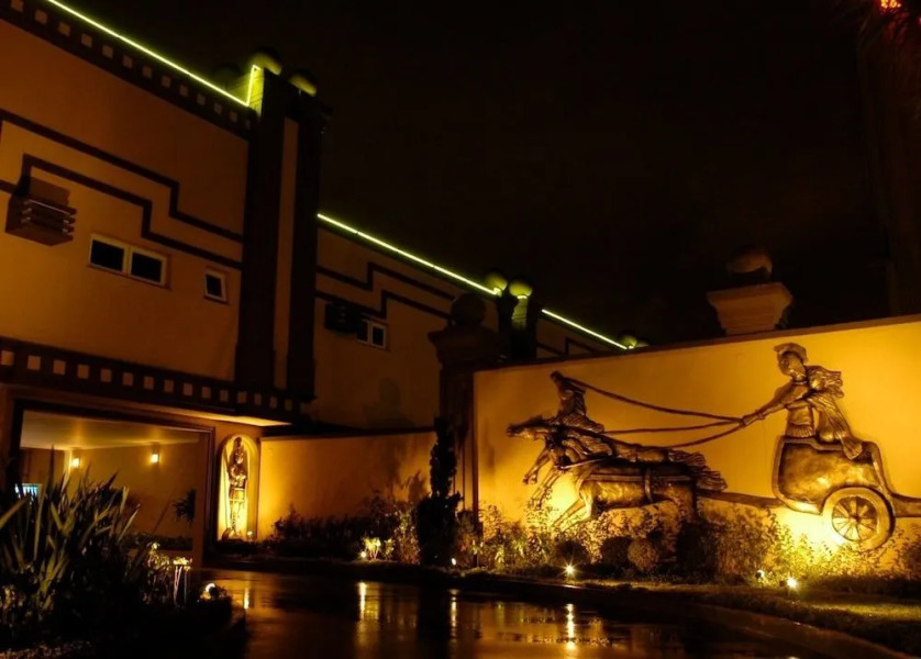 Motel Imperium Adults Only