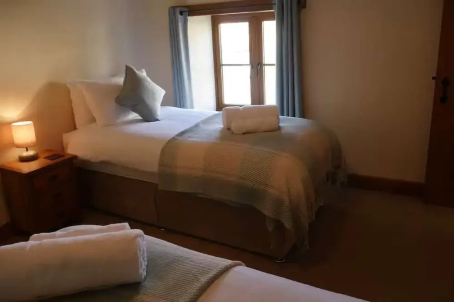 Cherry Trees - 2 Bedrooms -pets Ok - Woodburner