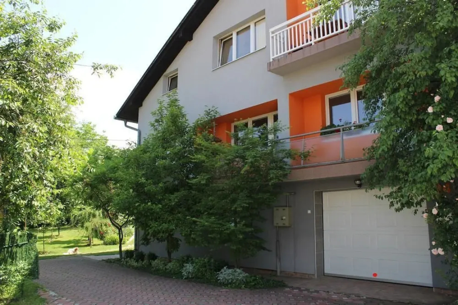 Apartments Basta