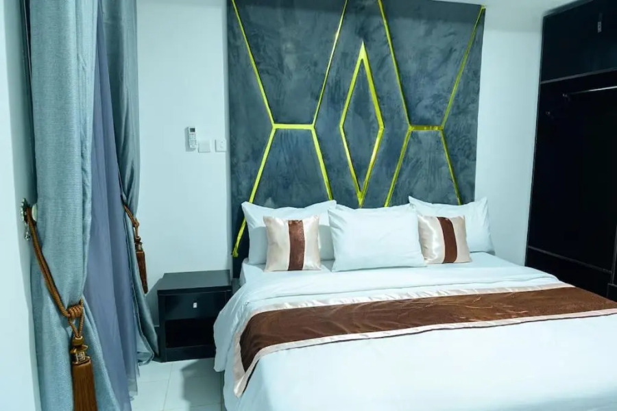 Furnished 4 Beds Apart-24Hrs Elect/WIFI/Security