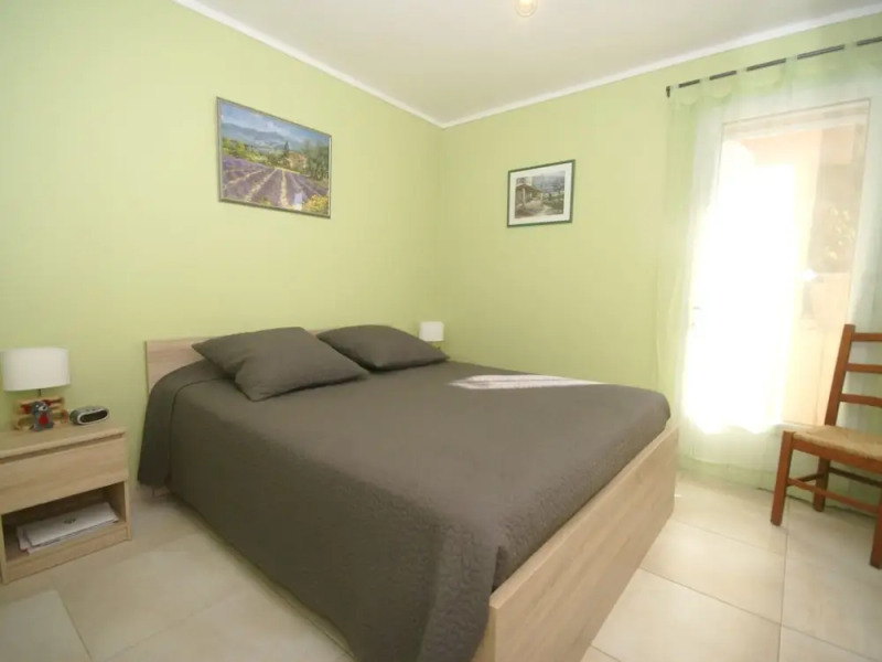 Cozy Holiday Home in Carqueiranne With Swimming Pool