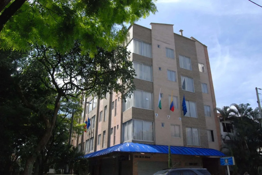 Apartahotel Montes La 68