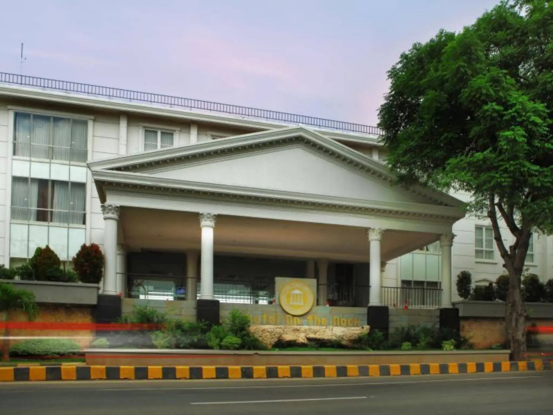Hotel On The Rock