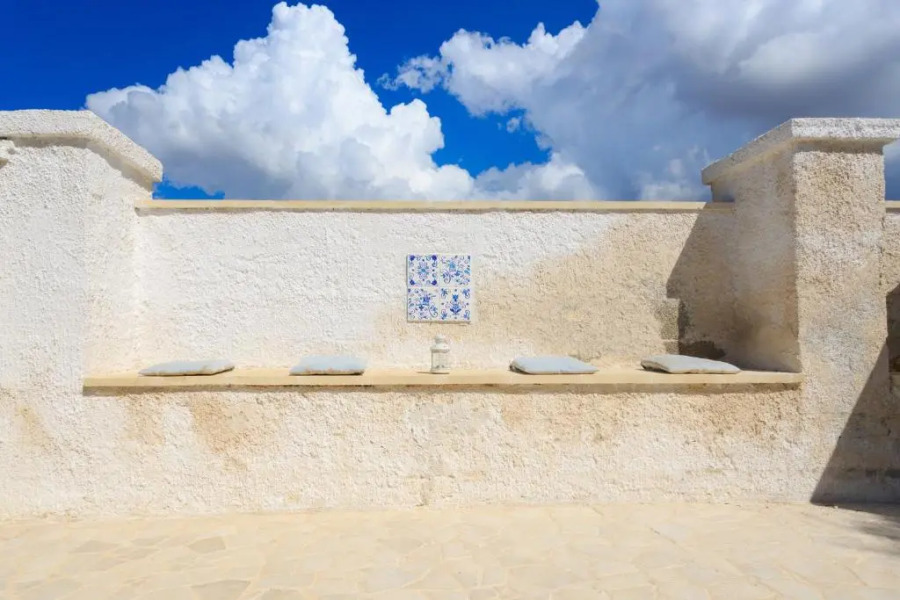 Trullo e appartamenti al mare