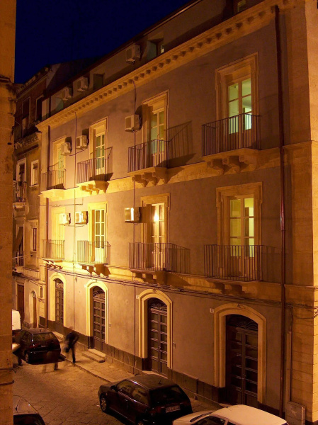 Politi Aparthotel
