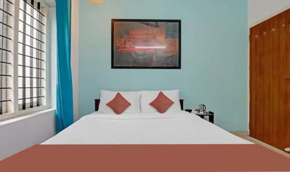 Fabexpress Majestic Abode Inn
